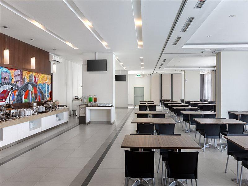 Amaris Hotel Slipi Jakarta Exterior photo